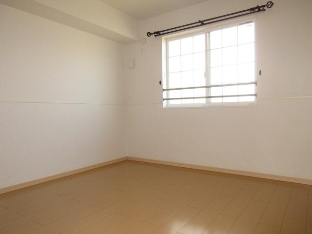 その他部屋・スペース　北側の洋室です。