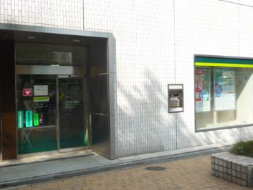 銀行　三井住友銀行日本橋東支店（銀行）まで469m