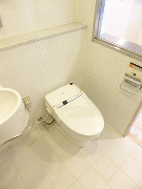 トイレ　トイレ