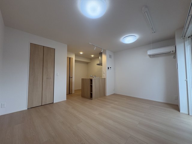 居室・リビング　※反転タイプ