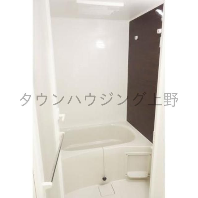 バス・シャワールーム　※写真は同タイプ住戸です。
