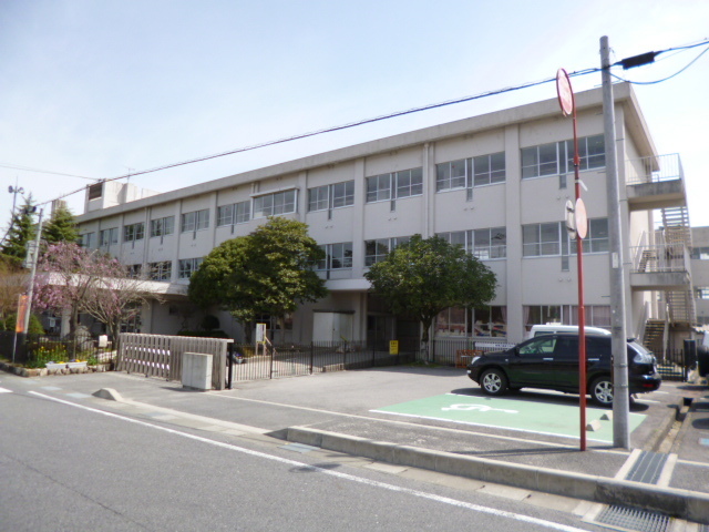 小学校　金勝小学校（小学校）まで1260m