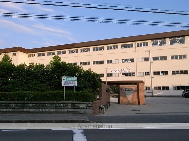 中学校　庚午中学校（中学校）まで342m