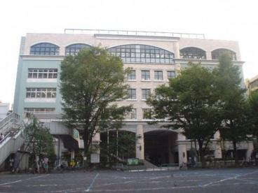 小学校　千代田区立昌平小学校（小学校）まで211m