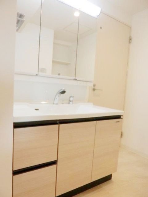 洗面設備　別タイプ部屋　参考写真です