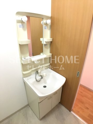 洗面設備　同型タイプ