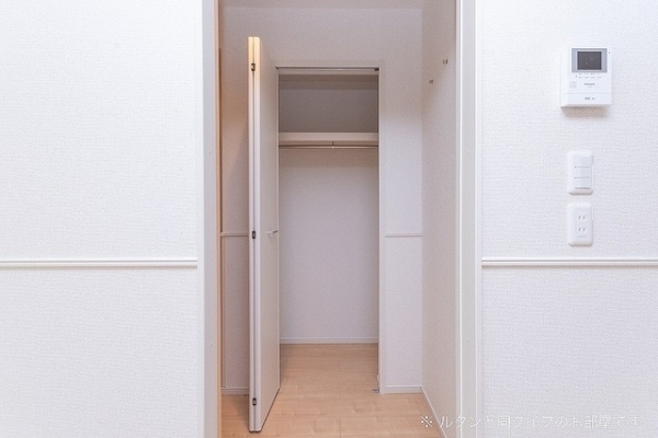 収納　※参考写真　同建築メーカー施工の同間取完成他物件のものです。