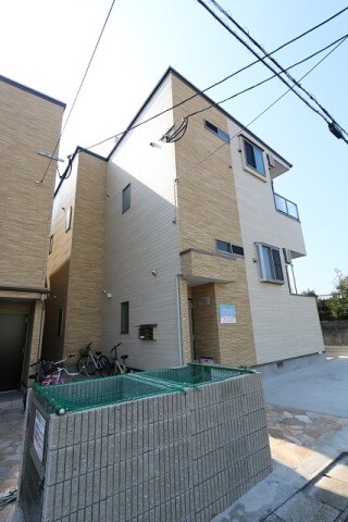 建物外観　博多駅徒歩圏内のデザイナーズアパートです