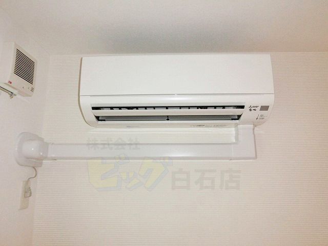 その他設備　夏も快適エアコン付きです♪