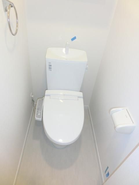 トイレ　ウォシュレット付きです