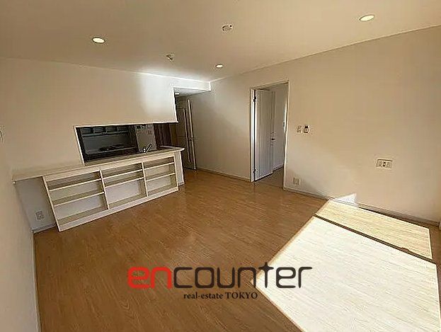 居室・リビング　※同マンション別室参考写真