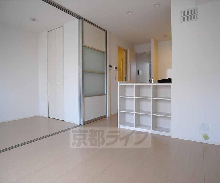 居室・リビング　人気の１ＬＤＫ、カウンターキッチンのお部屋です。