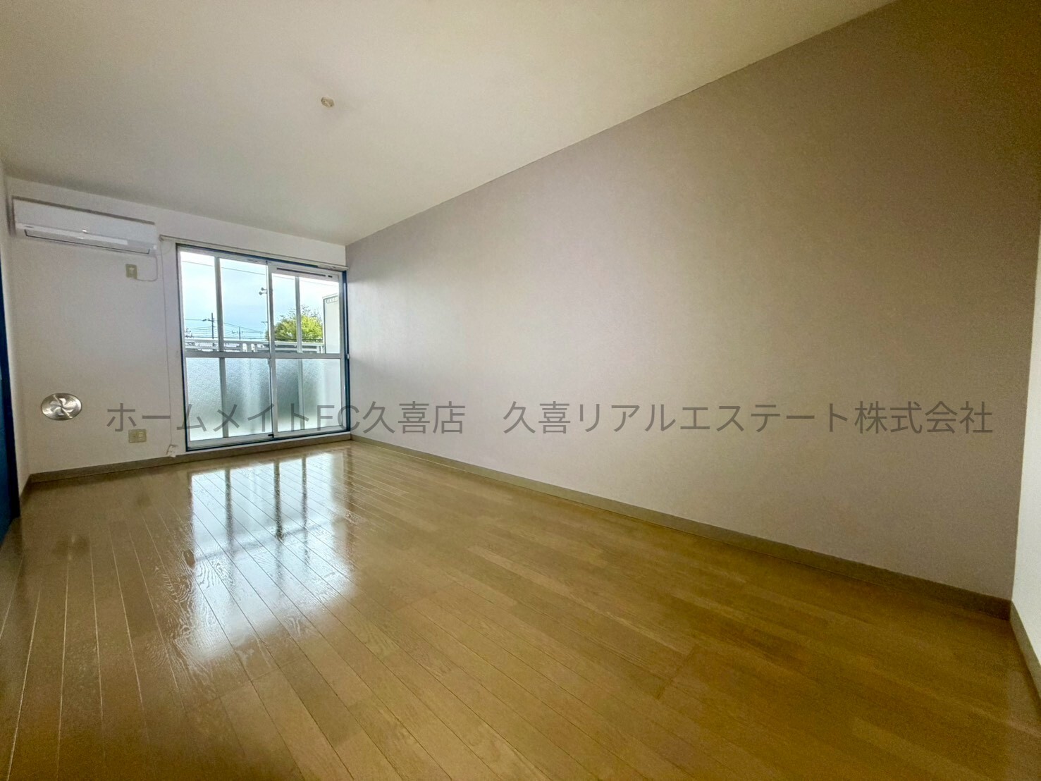 居室・リビング　同建物別号室