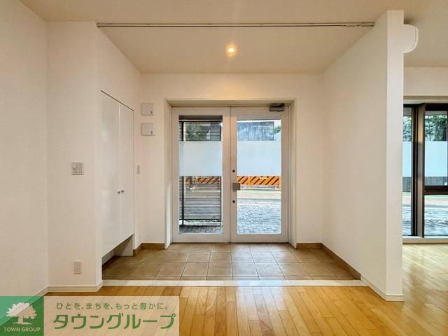 玄関　お部屋探しは株式会社　タウンハウジング　までお気軽にお問合…