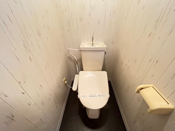 トイレ　※別部屋の写真です