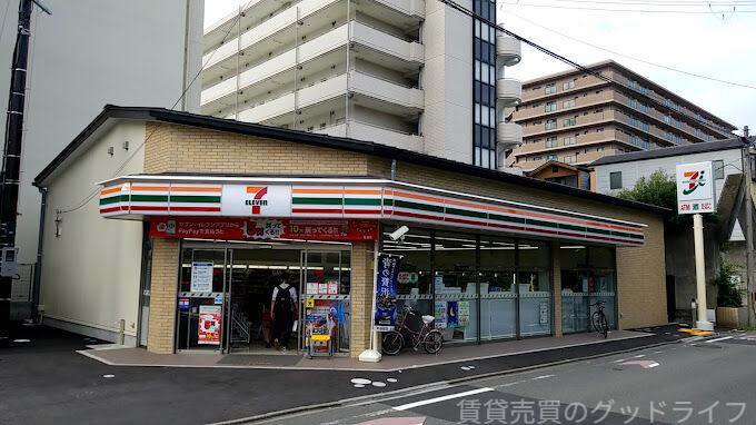 コンビニ　セブンイレブン京都壬生辻町店（コンビニ）まで379m