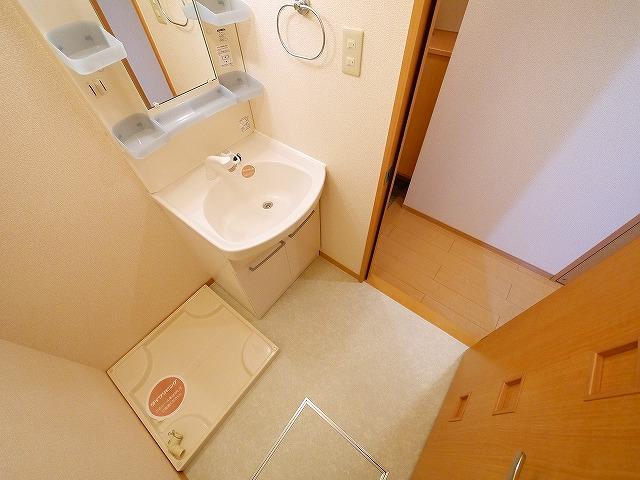洗面設備　忙しい朝には欠かせない洗面所です