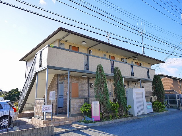 建物外観　落ち着いた雰囲気の外観です