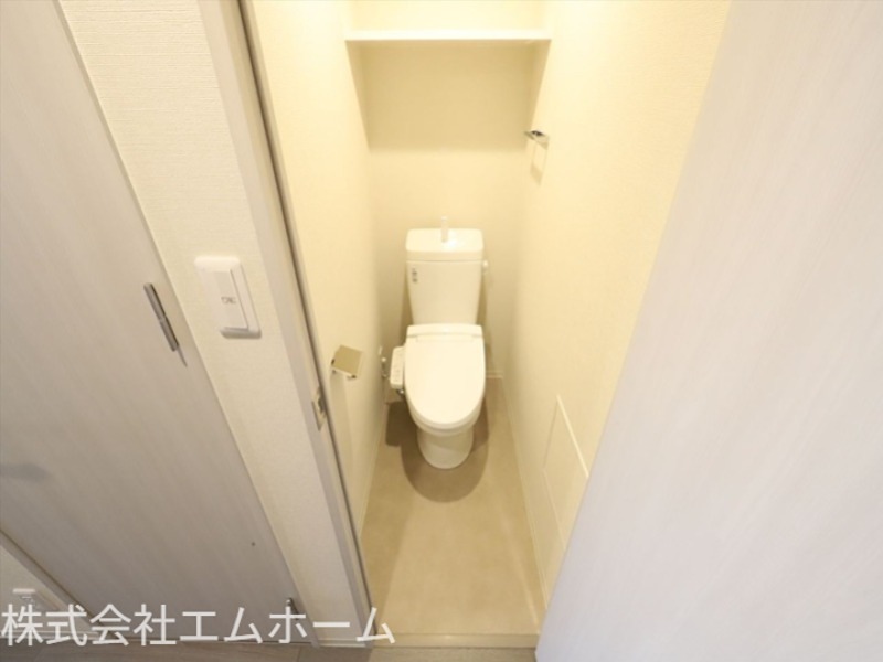 トイレ　温水洗浄便座付トイレ