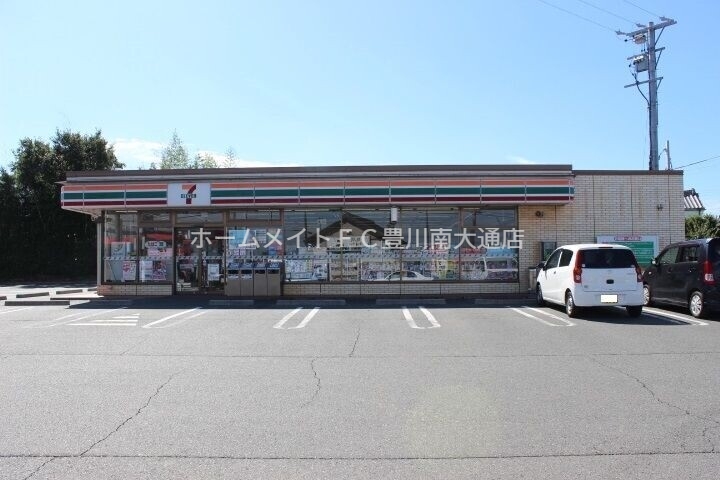 コンビニ　セブンイレブン豊橋大山町店（コンビニ）まで492m