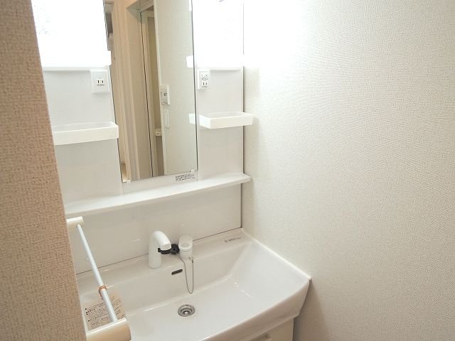 洗面設備　忙しい朝には欠かせない洗面所です