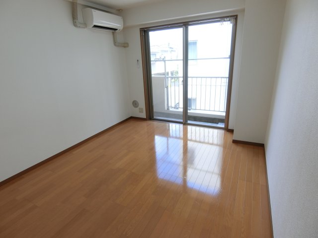 居室・リビング　他のお部屋の参考写真となります。