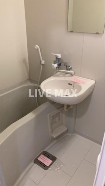 バス・シャワールーム　※別部屋のお写真になります