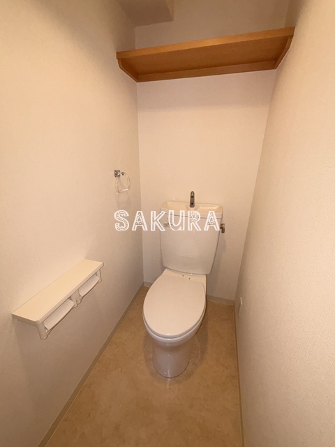 トイレ　落ち着いた色調のトイレです♪
