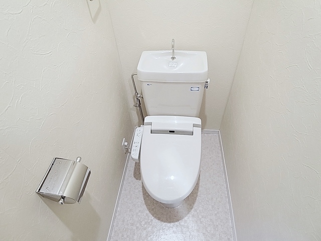 トイレ　ウォシュレット完備