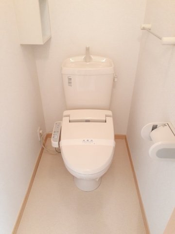 トイレ　落ち着いたトイレです
