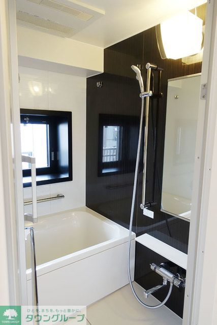 バス・シャワールーム　※写真は同タイプ住戸です。