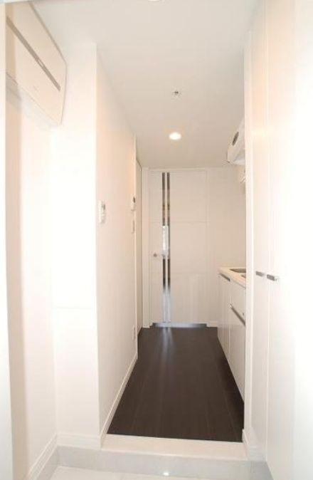 玄関　弊社は都内全域の物件をご紹介可能です！