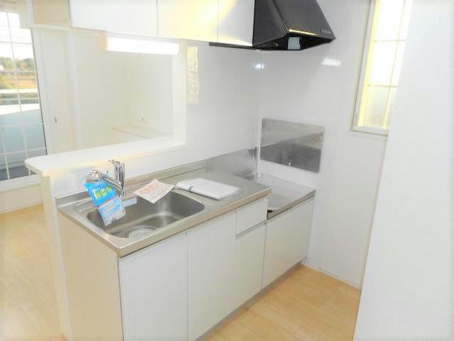 キッチン　対面式※別部屋写真につきイメージ