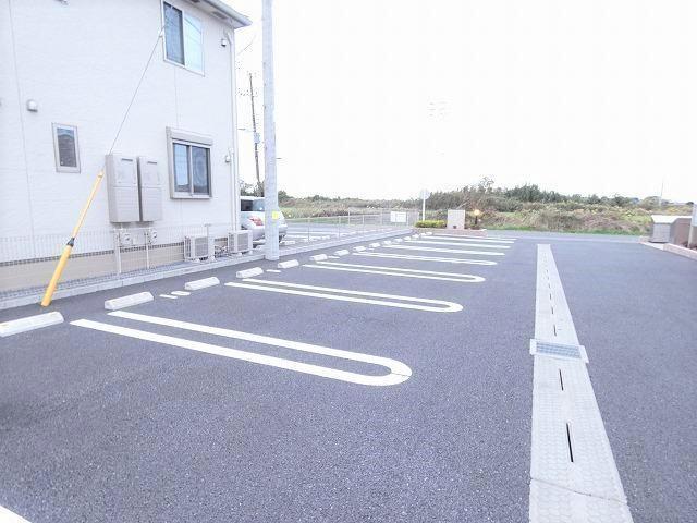 駐車場　駐車場※別部屋写真につきイメージ