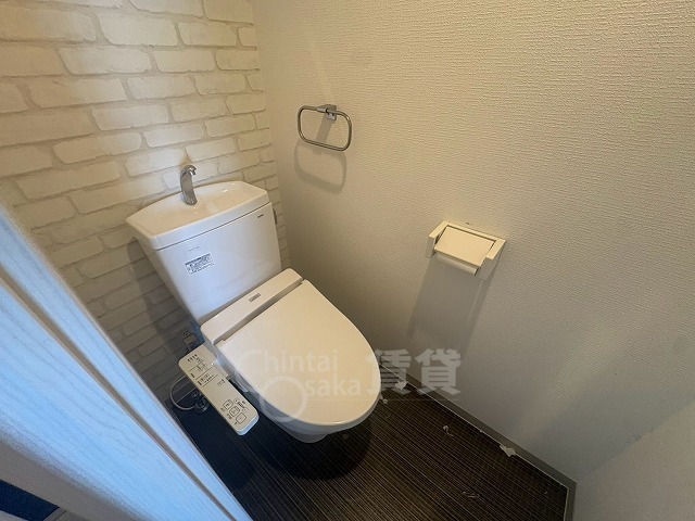 Fortuney江坂1のトイレ写真
