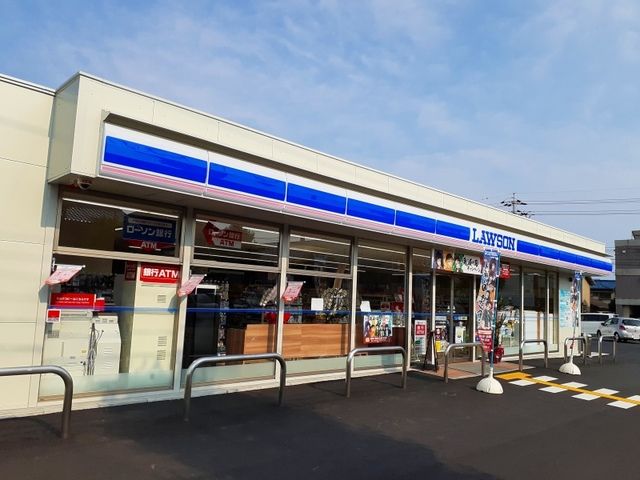 コンビニ　ローソン笠岡三番町店（コンビニ）まで500m