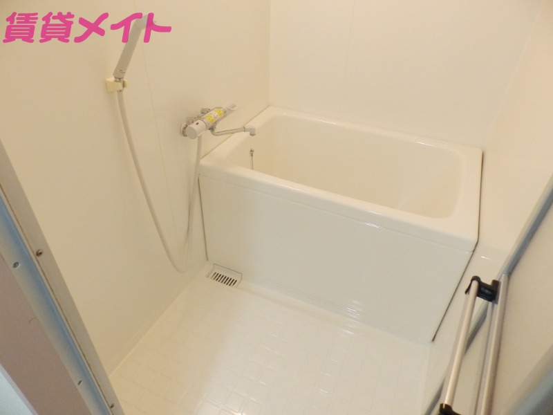 バス・シャワールーム　同型参考写真