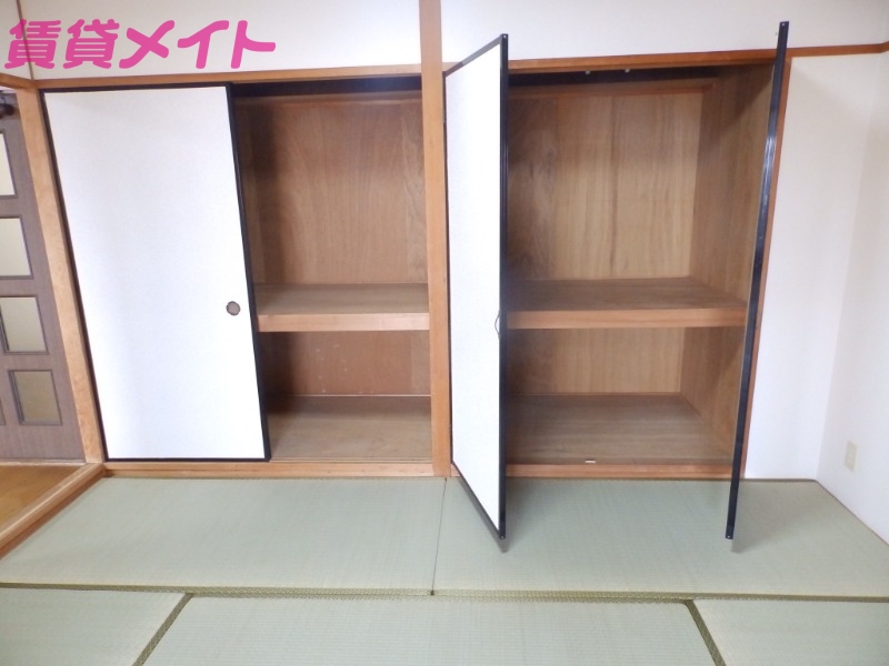 収納　同型参考写真