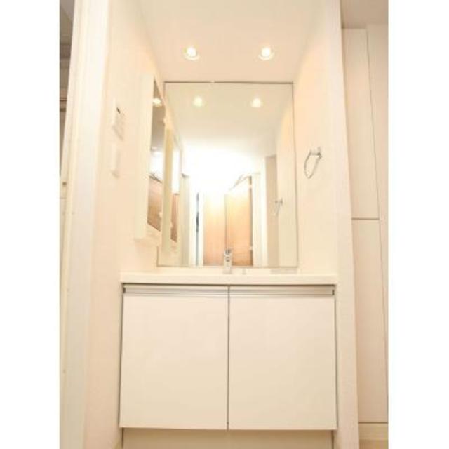 洗面設備　※写真は同タイプ住戸です。