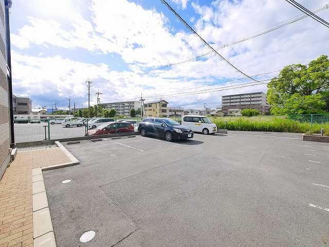 駐車場　駐車スペースもあります
