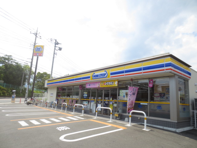 コンビニ　ミニストップ 厚木妻田北４丁目店（コンビニ）まで351m