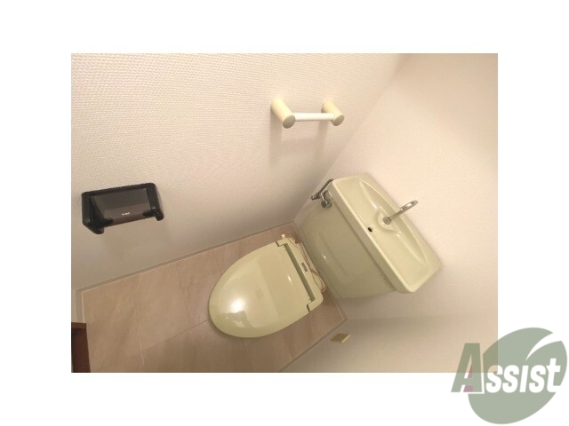 トイレ　トイレはお風呂と別なので落ち着きそうですね。