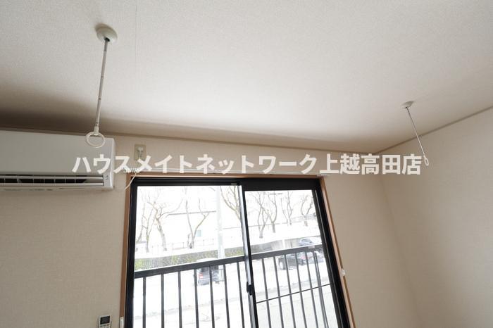 眺望　室内物干し（参考103号室反転室内写真）