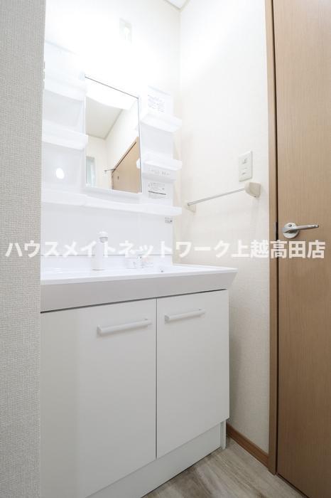 洗面設備　洗髪洗面化粧台（参考103号室反転室内写真）