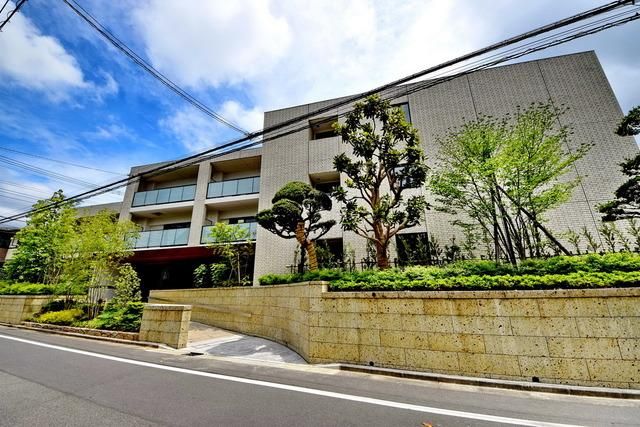 建物外観　★経堂駅徒歩８分マンションです★