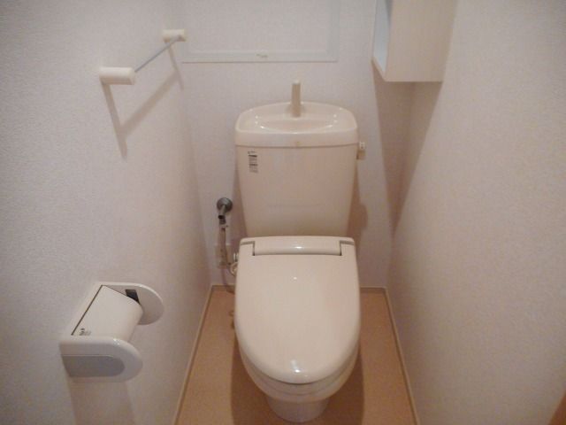トイレ　清潔感のあるトイレです
