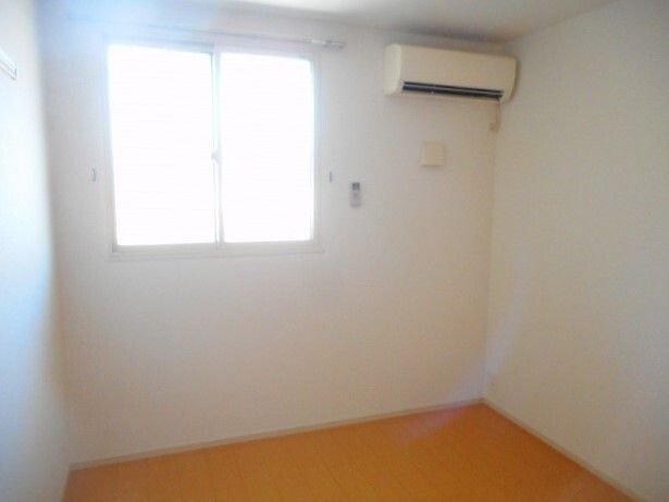 その他部屋・スペース　落ち着いて過ごせるお部屋なので、寝室にいかがでしょうか