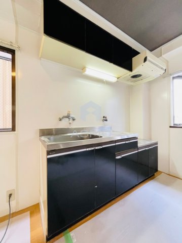 キッチン　同マンション別部屋　参考写真