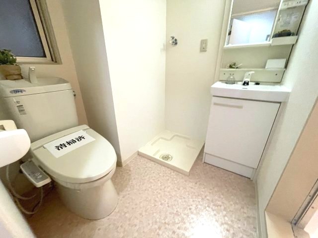 洗面設備　イメージとして同建物他部屋を表示しています