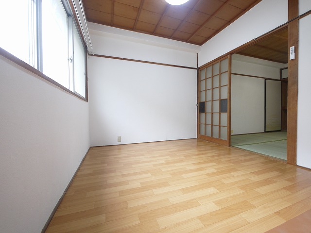 居室・リビング　ゆったりとした居間です